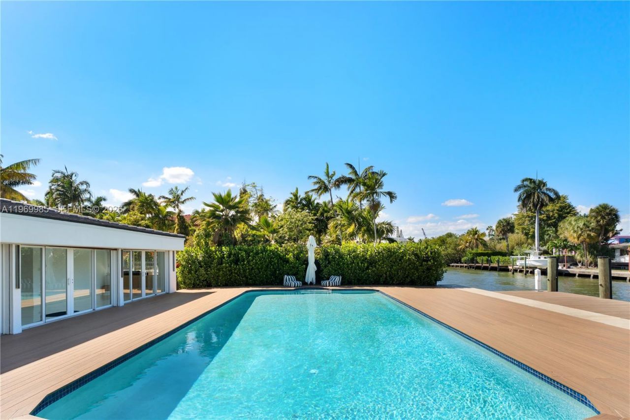 1025 Belle Meade Island Dr , Miami, FL 33138 Photo