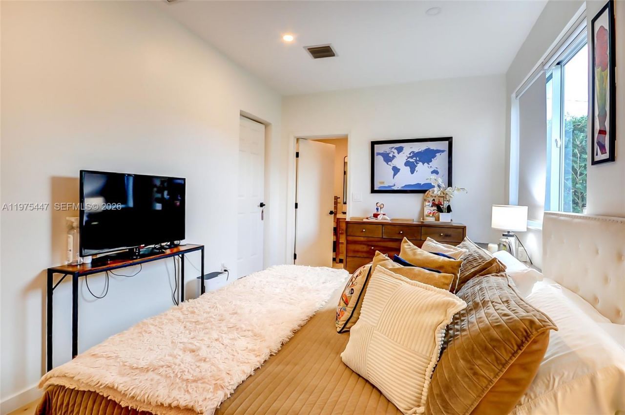 3641 SW 13th Ter, Miami, FL 33145 Photo