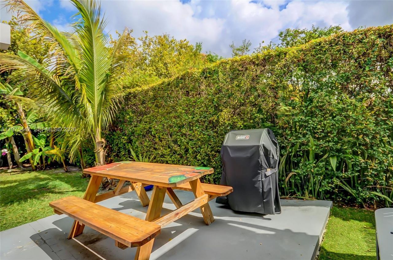 3641 SW 13th Ter, Miami, FL 33145 Photo