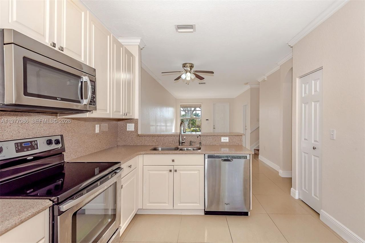 7919 NW 20th St , Pembroke Pines, FL 33024 Photo