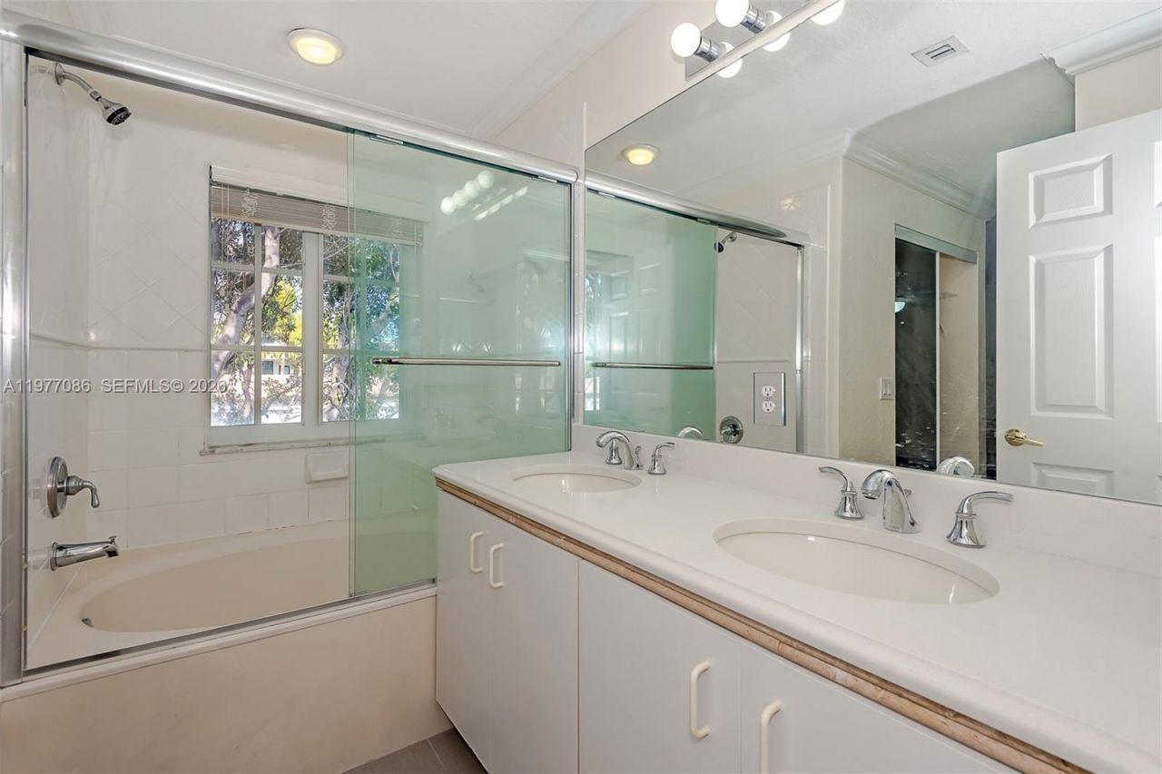 7919 NW 20th St , Pembroke Pines, FL 33024 Photo