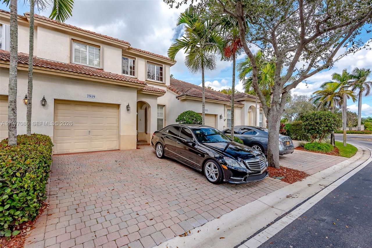 7919 NW 20th St , Pembroke Pines, FL 33024 Photo