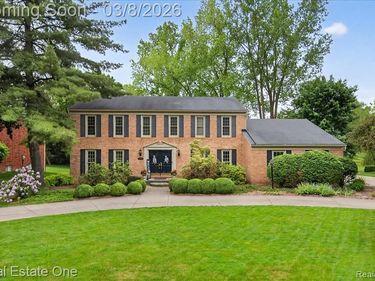 1145 Hickory Hill Drive, Rochester Hills, MI 48309
