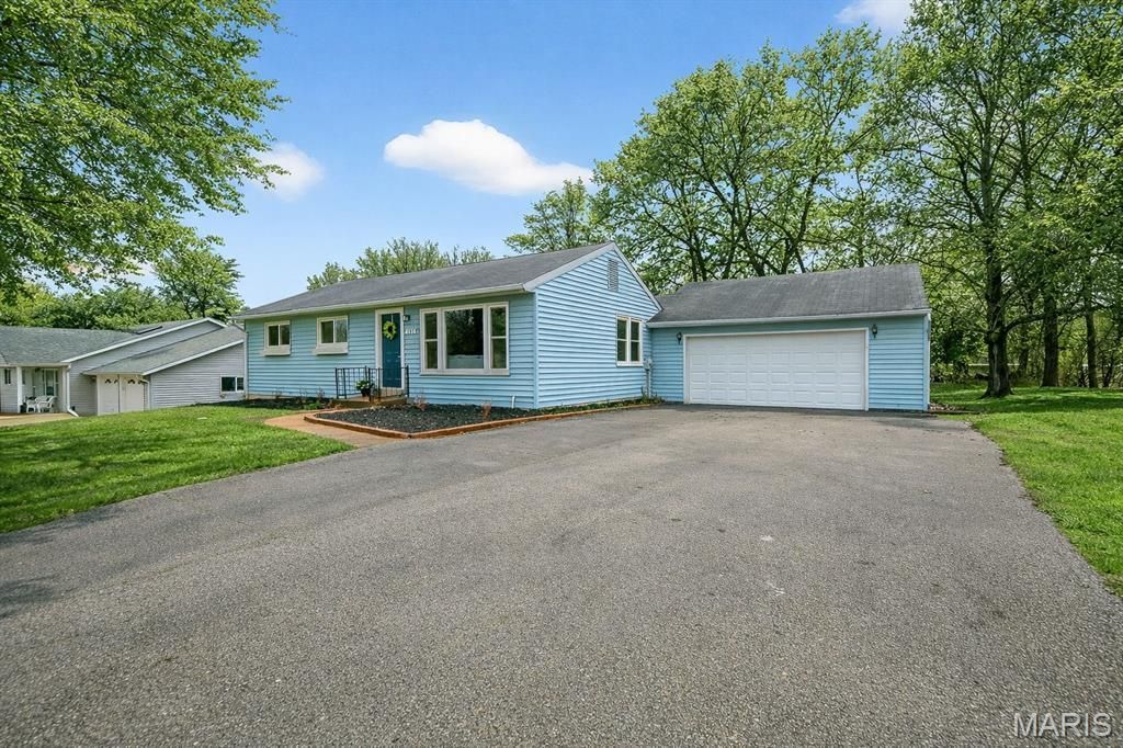 127 Ivy Court, Ballwin, MO 63011 Main Photo