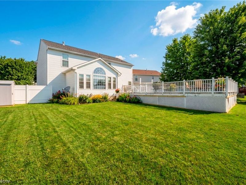 4253 Santina Way , Lorain, OH 44053 Photo 8