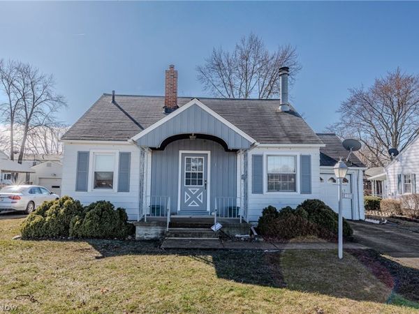 463 Poplar Street , Elyria, OH 44035