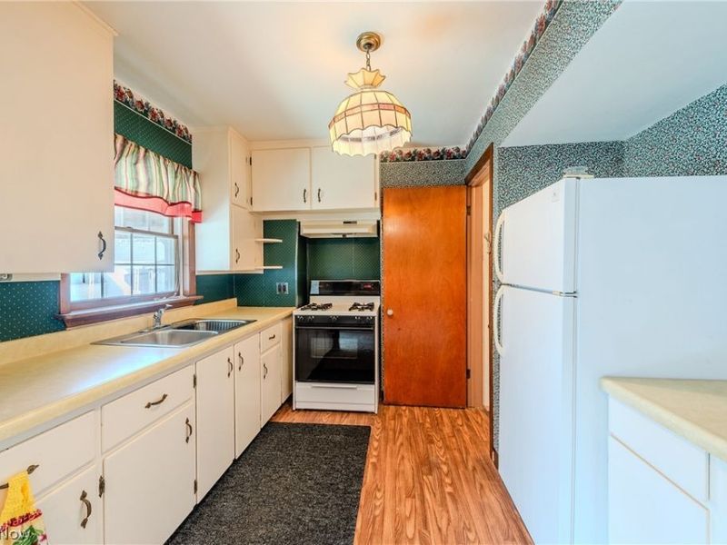 463 Poplar Street, Elyria, OH 44035 Photo 10