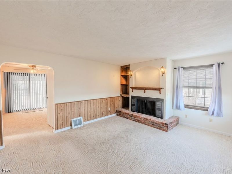 463 Poplar Street, Elyria, OH 44035 Photo 9