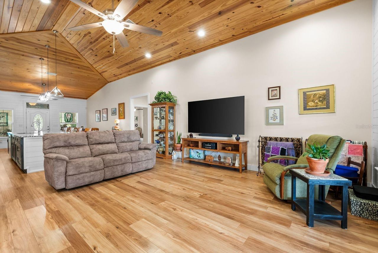 8449 Lilly Lake Road , Melrose, FL 32666 Photo