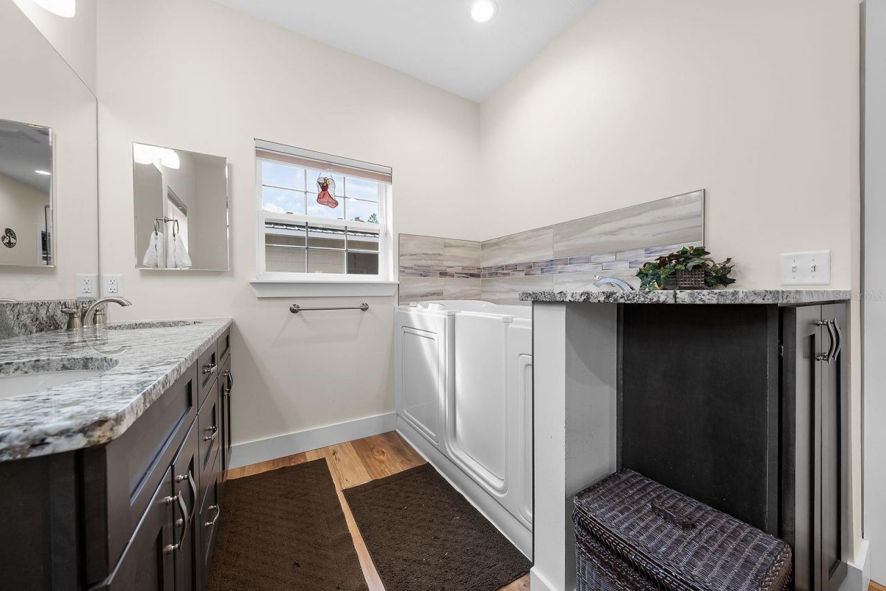 8449 Lilly Lake Road , Melrose, FL 32666 Photo