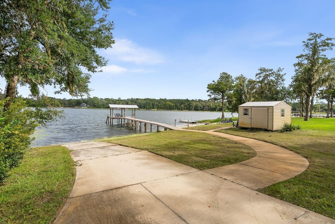 8449 Lilly Lake Road , Melrose, FL 32666 Photo