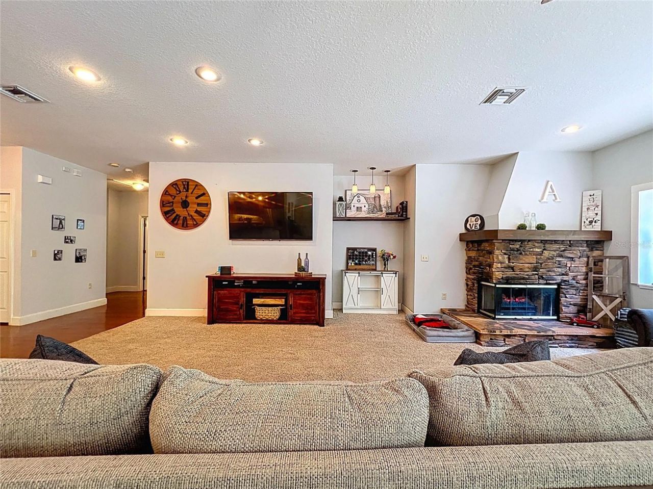 16224 Iola Woods Trail , Dade City, FL 33523 Photo