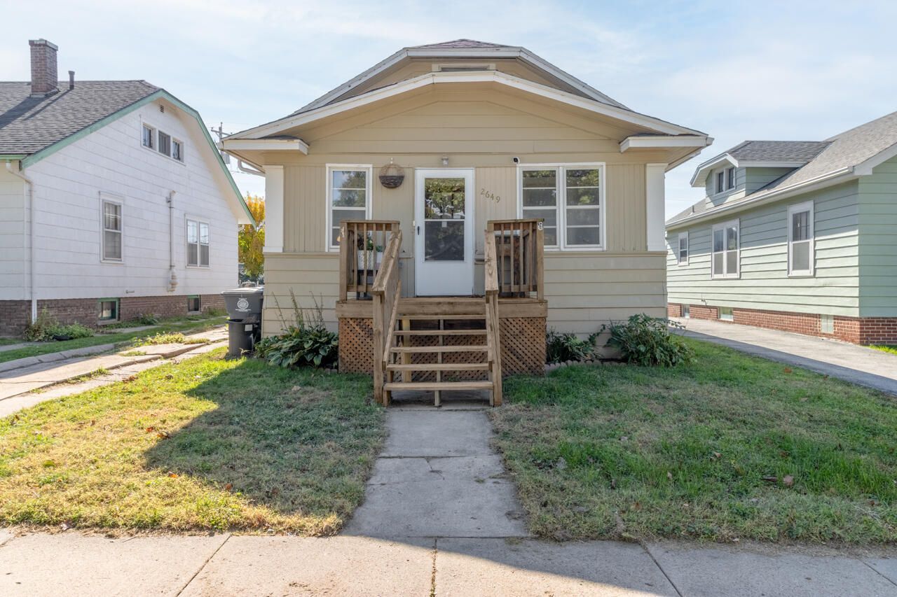 2649 Avenue B, Council Bluffs, IA 51501 Main Photo