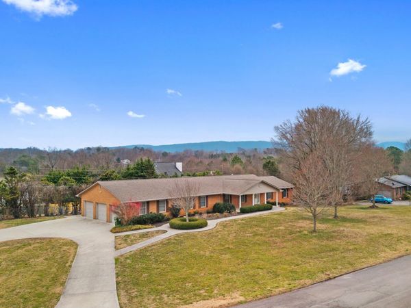 1245 S Heritage Drive, Maryville, TN 37803