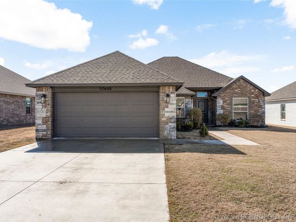 27608 E 109th Place S, Coweta, OK 74429