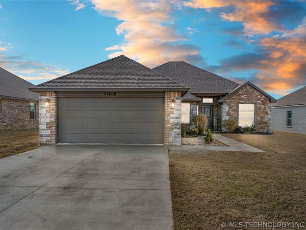 27608 E 109th Place S, Coweta, OK 74429