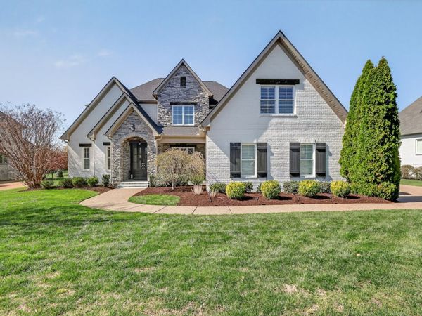 1244 Potter Ln, Gallatin, TN 37066