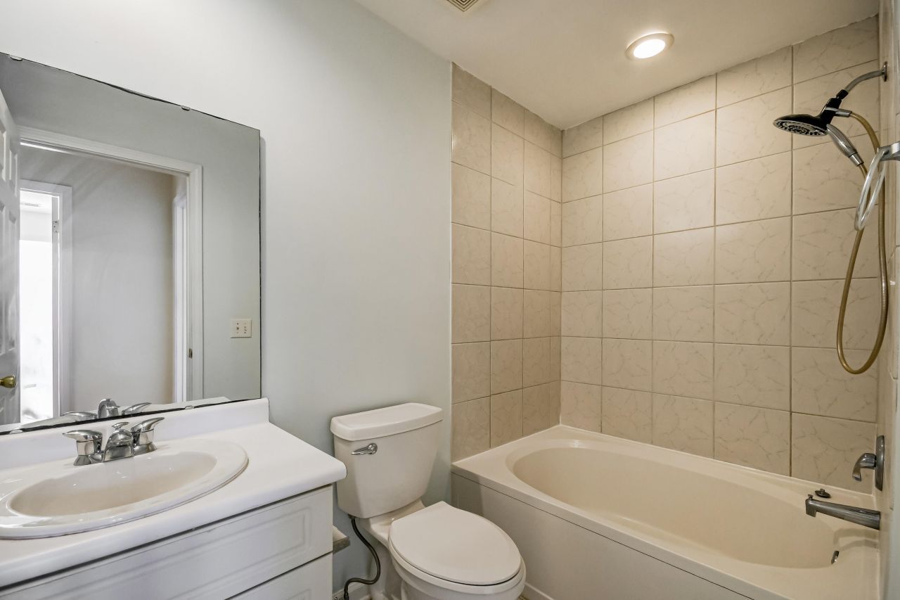 2161 Kings Gate Lane Photo 13