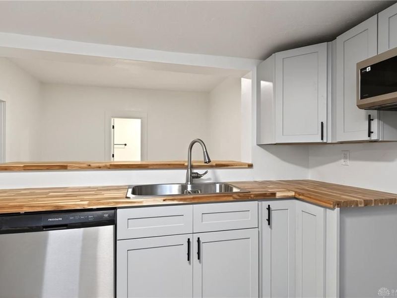 453 Livingston Avenue, Dayton, OH 45410 Photo 28