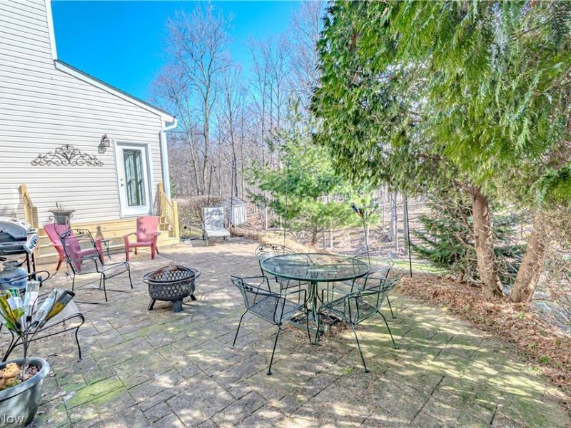 5171 Crown Pointe Drive , Medina, OH 44256 Photo 2