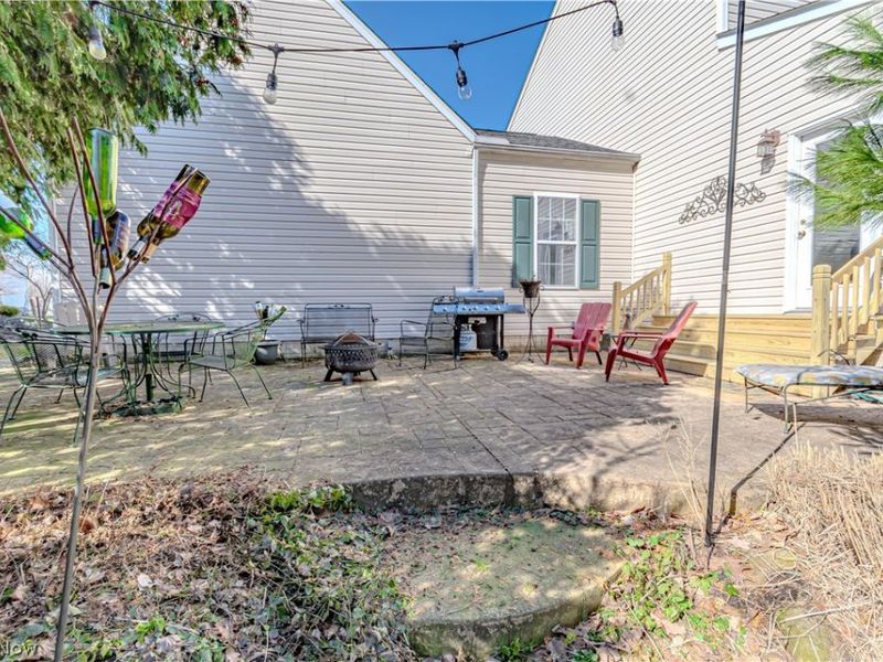 5171 Crown Pointe Drive , Medina, OH 44256 Photo 4