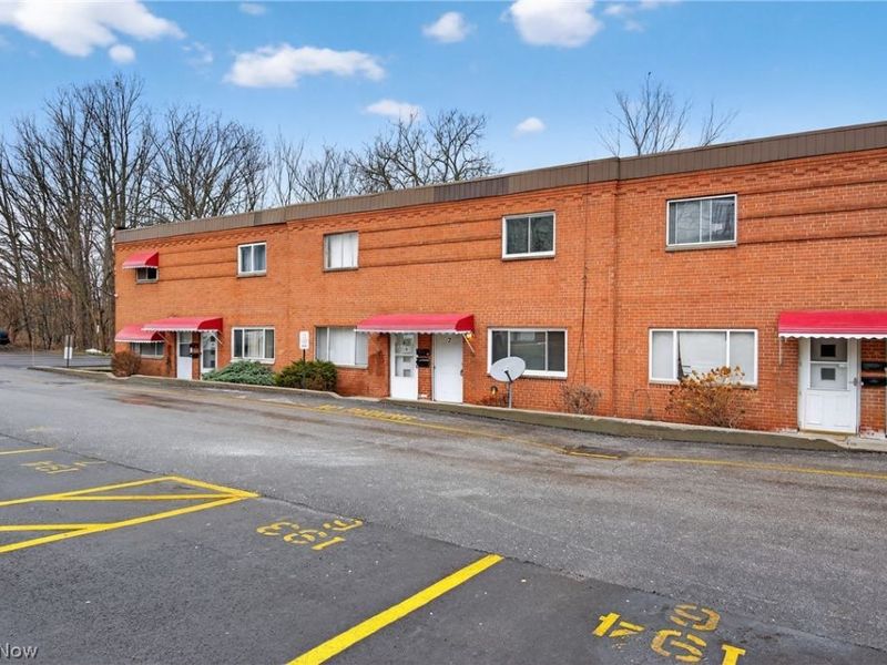 193 Dalepark Drive, Unit 7, Bedford, OH 44146 Photo 1