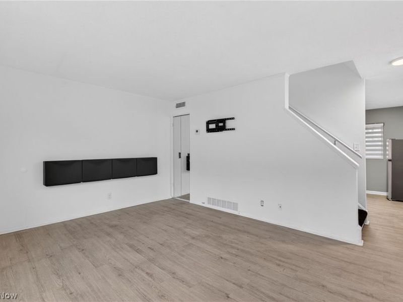 193 Dalepark Drive, Bedford, OH 44146 Photo 7