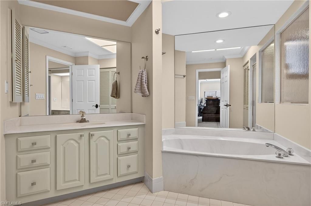 16540 Heron Coach Way, Unit 402, Fort Myers, FL 33908 Photo