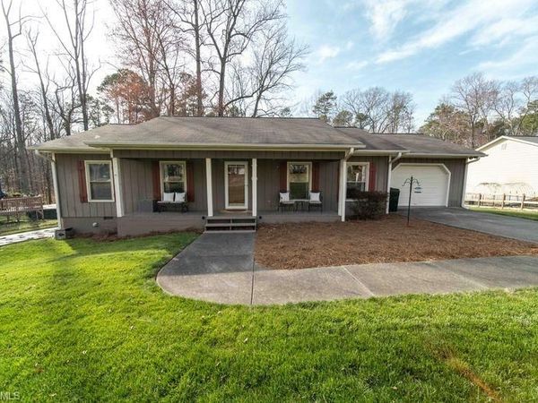 6148 Brinkley Park Drive, Belews Creek, NC 27009