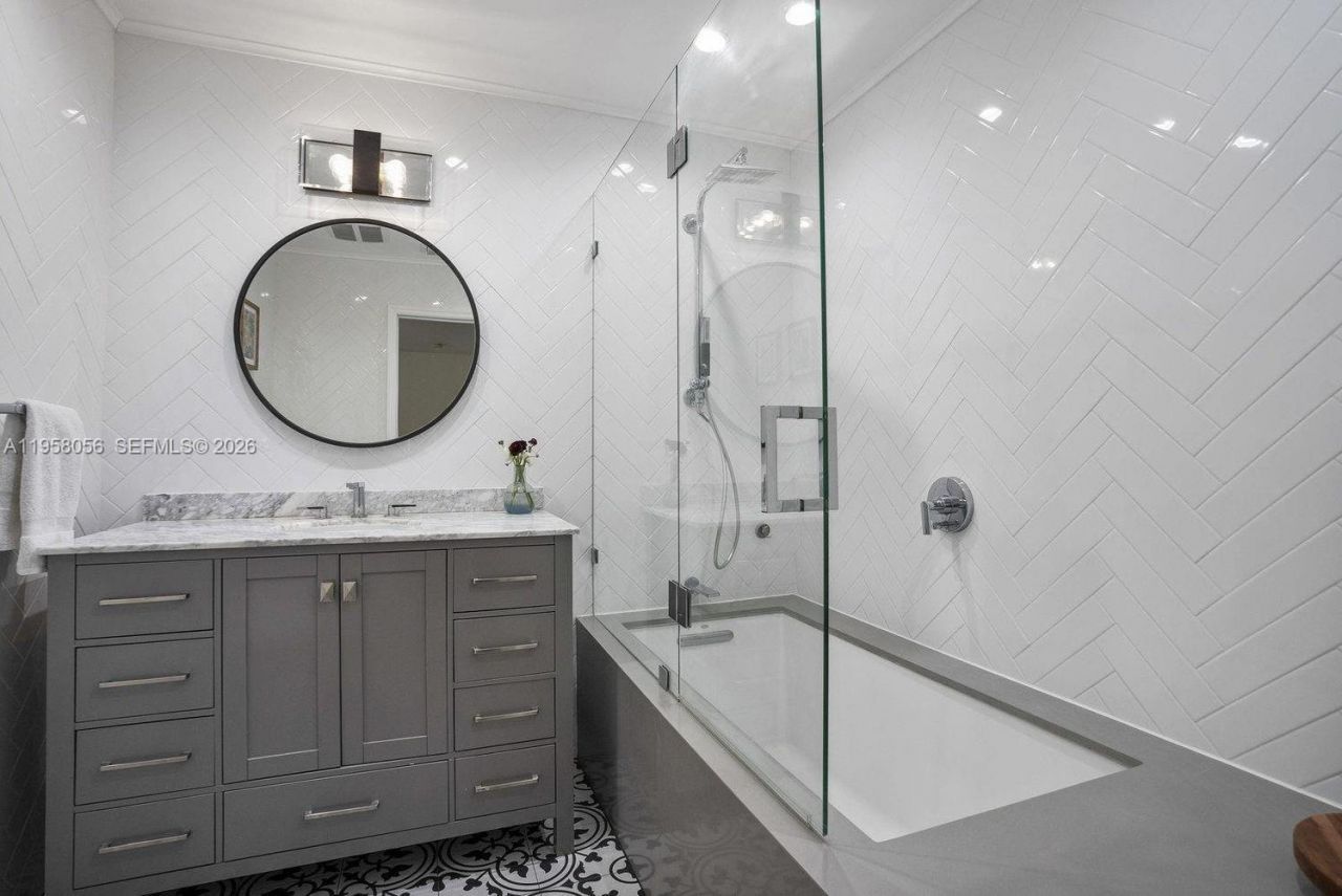 8705 SW 176th St, Palmetto Bay, FL 33157 Photo