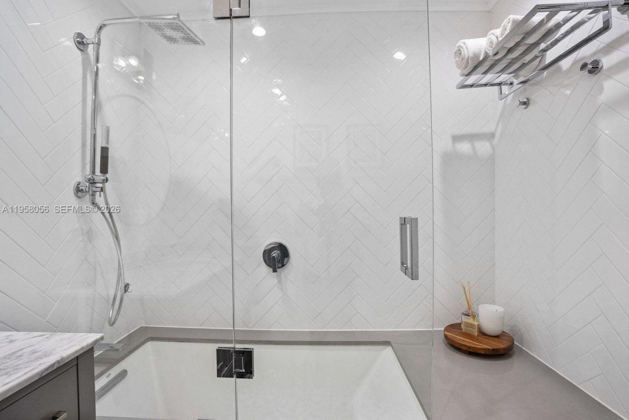 8705 SW 176th St, Palmetto Bay, FL 33157 Photo