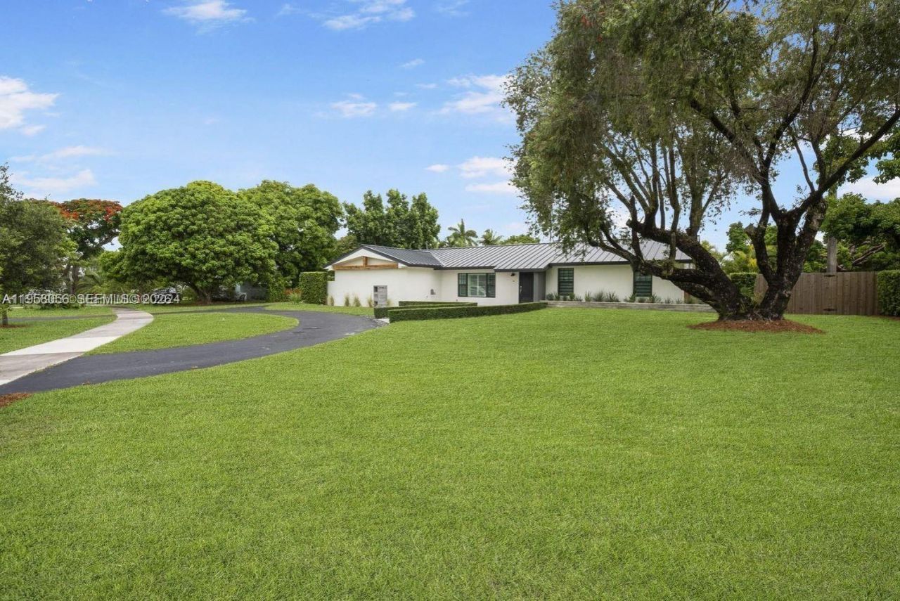 8705 SW 176th St, Palmetto Bay, FL 33157 Photo