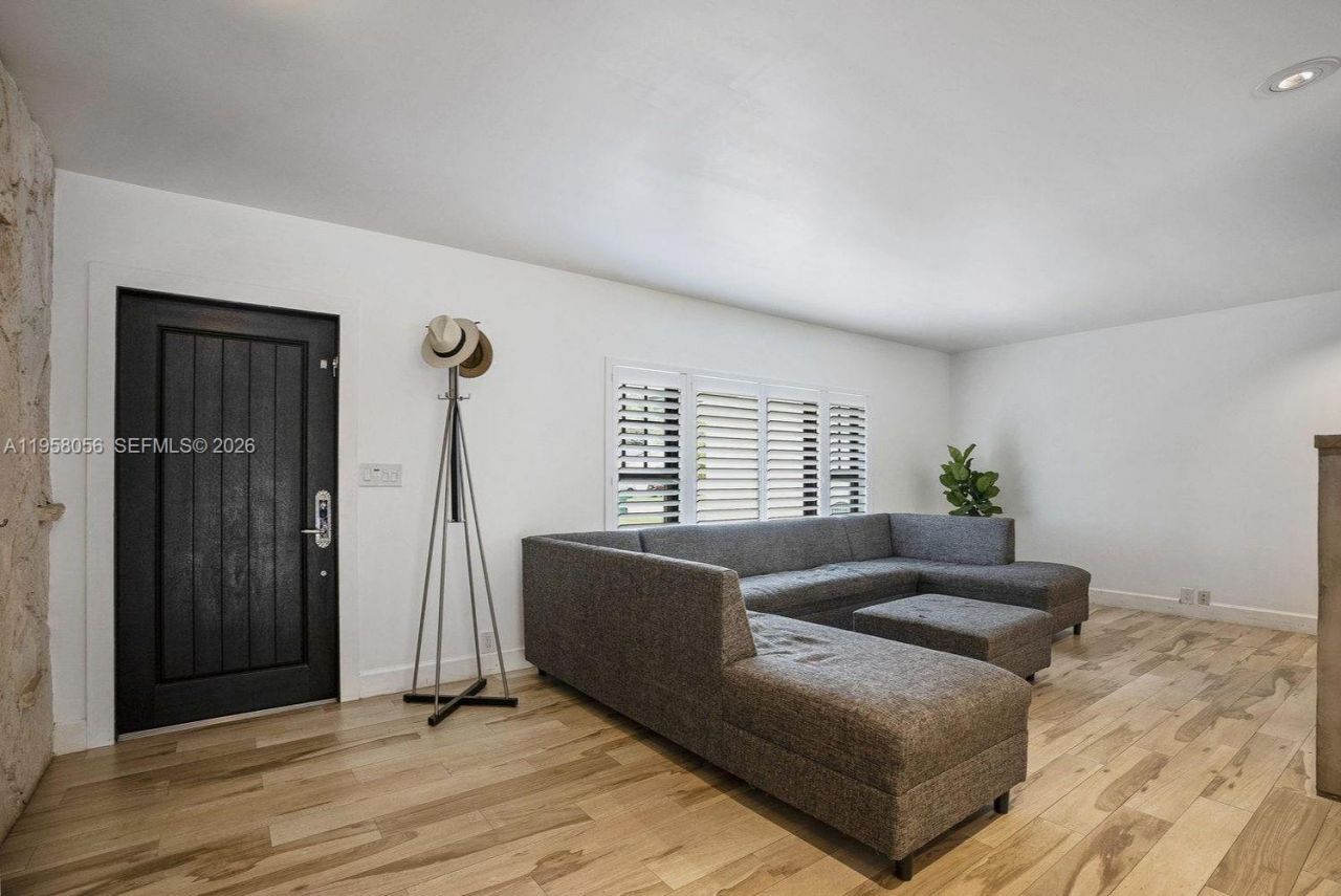 8705 SW 176th St, Palmetto Bay, FL 33157 Photo