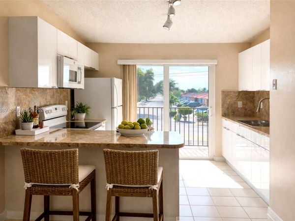 7603 W 29th Ln , Unit 202-55, Hialeah, FL 33018