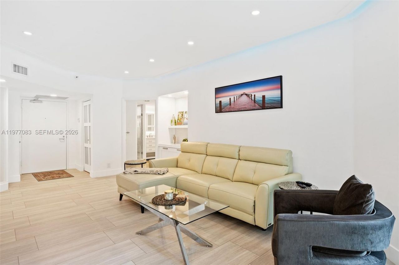 16485 Collins Ave , Unit 232, Sunny Isles Beach, FL 33160 Photo