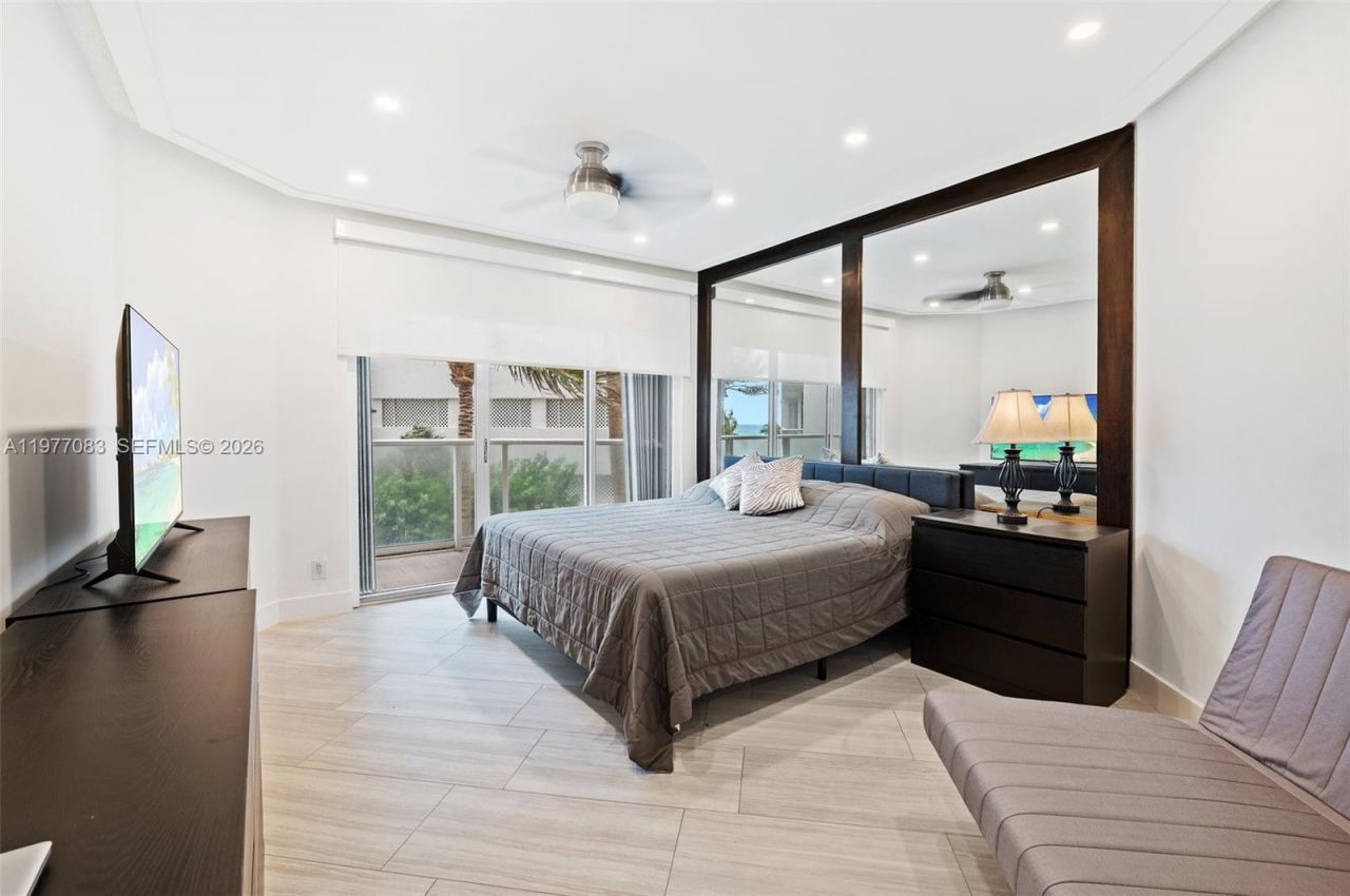 16485 Collins Ave , Unit 232, Sunny Isles Beach, FL 33160 Photo