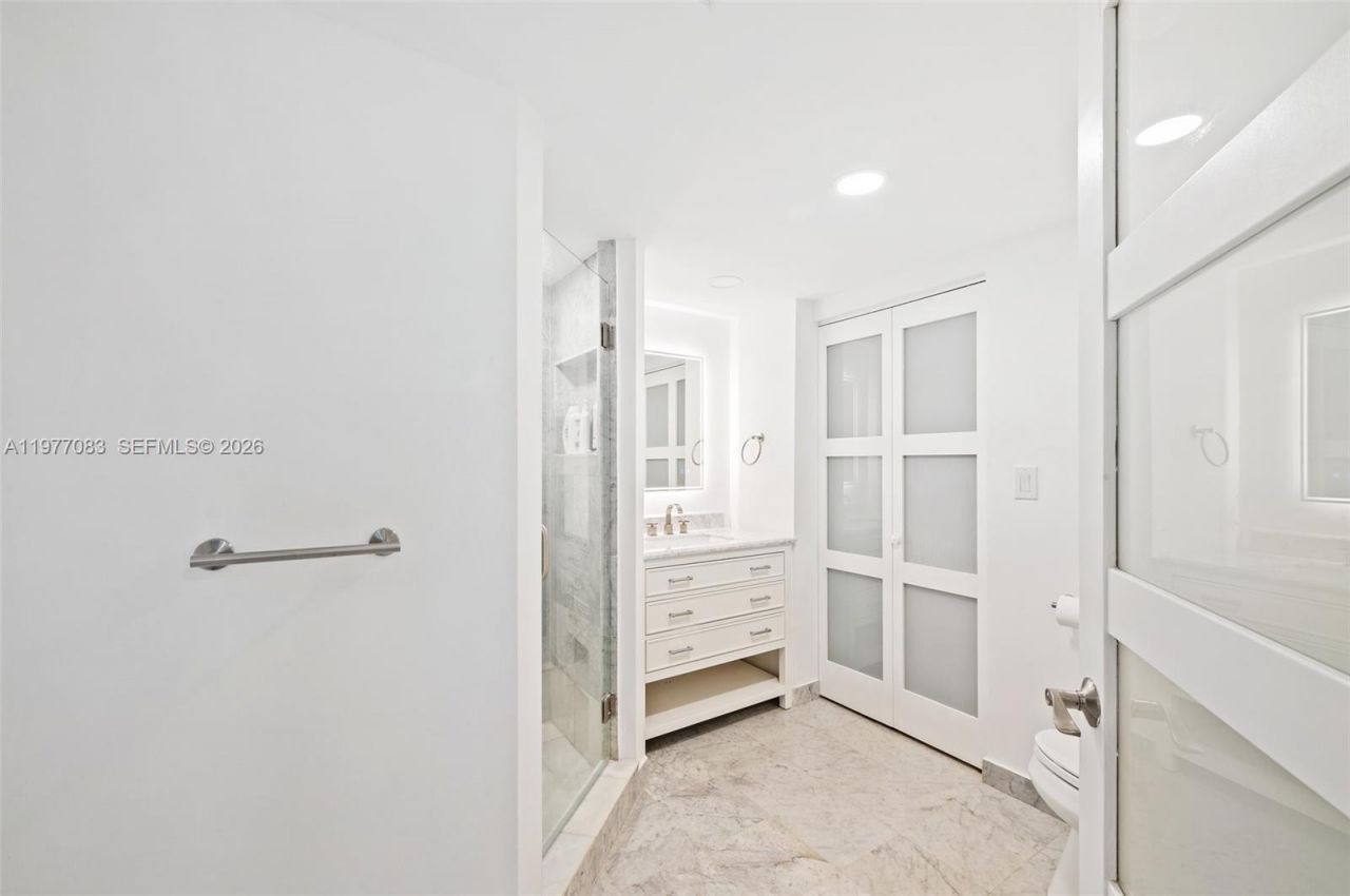 16485 Collins Ave , Unit 232, Sunny Isles Beach, FL 33160 Photo