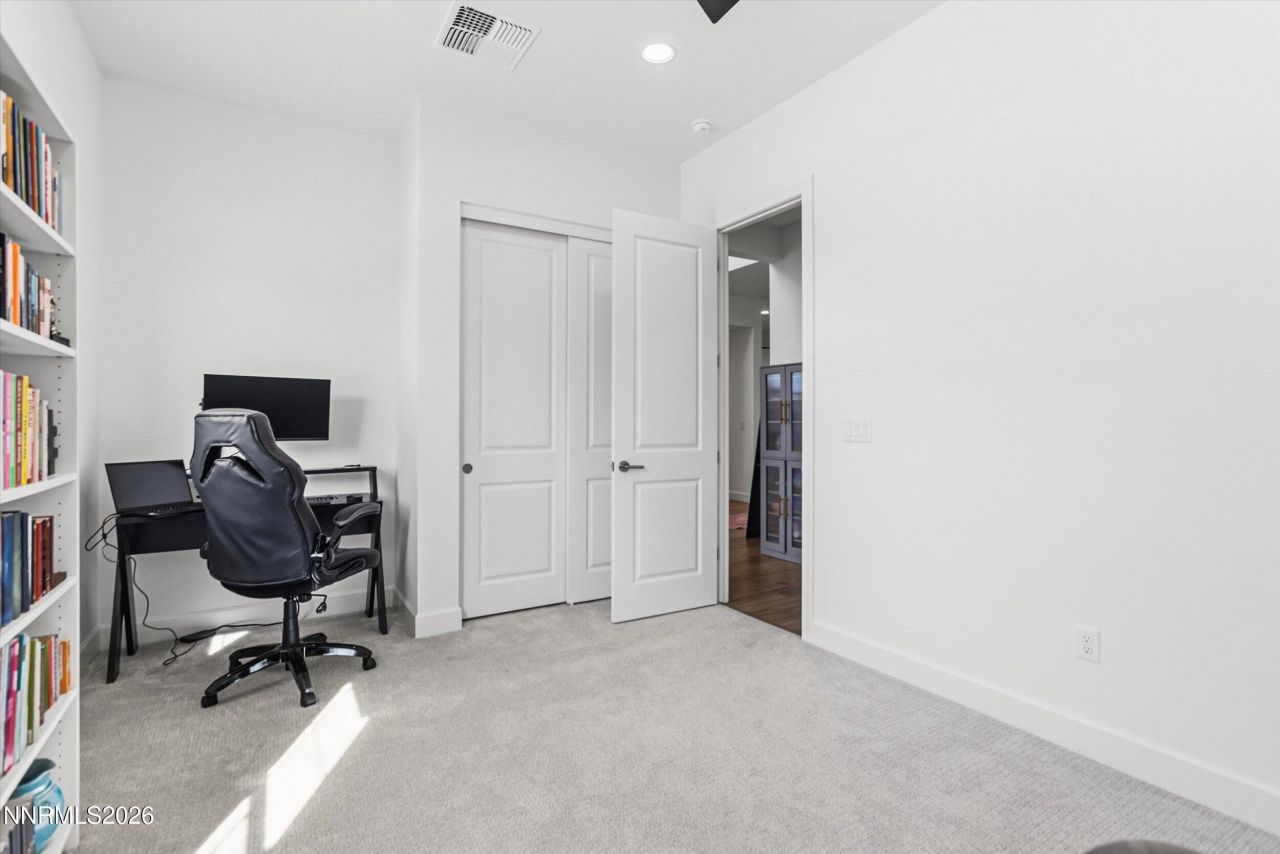 325 S Pah Rah Rdg Drive, Sparks, NV 89441 Photo