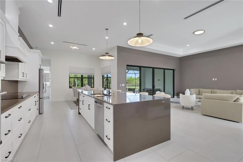 653 23rd St Sw, Naples, FL 34117 Photo