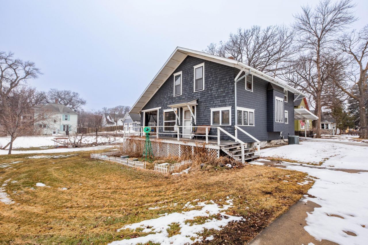 506 4th Avenue SW primary photo