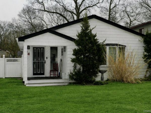 44 Prince Street , Patchogue, NY 11772