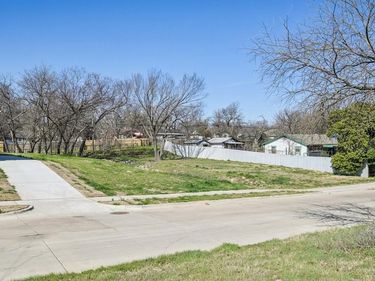 2016 Belzise Terrace, Fort Worth, TX 76104