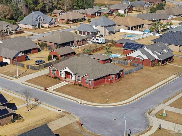 5477 Madelines Way, Pace, FL 32571