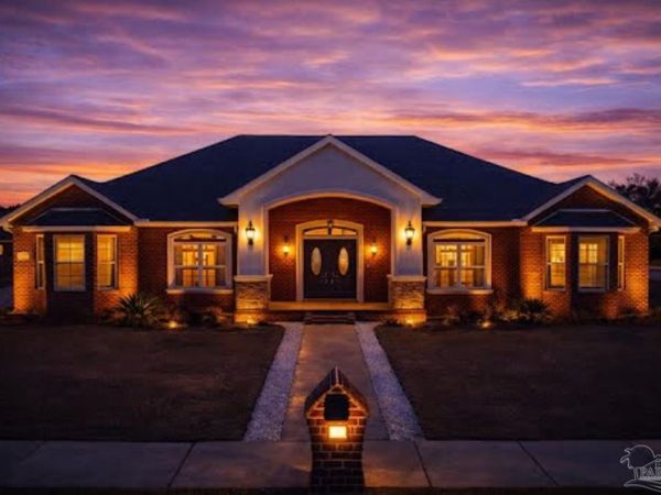 5477 Madelines Way, Pace, FL 32571