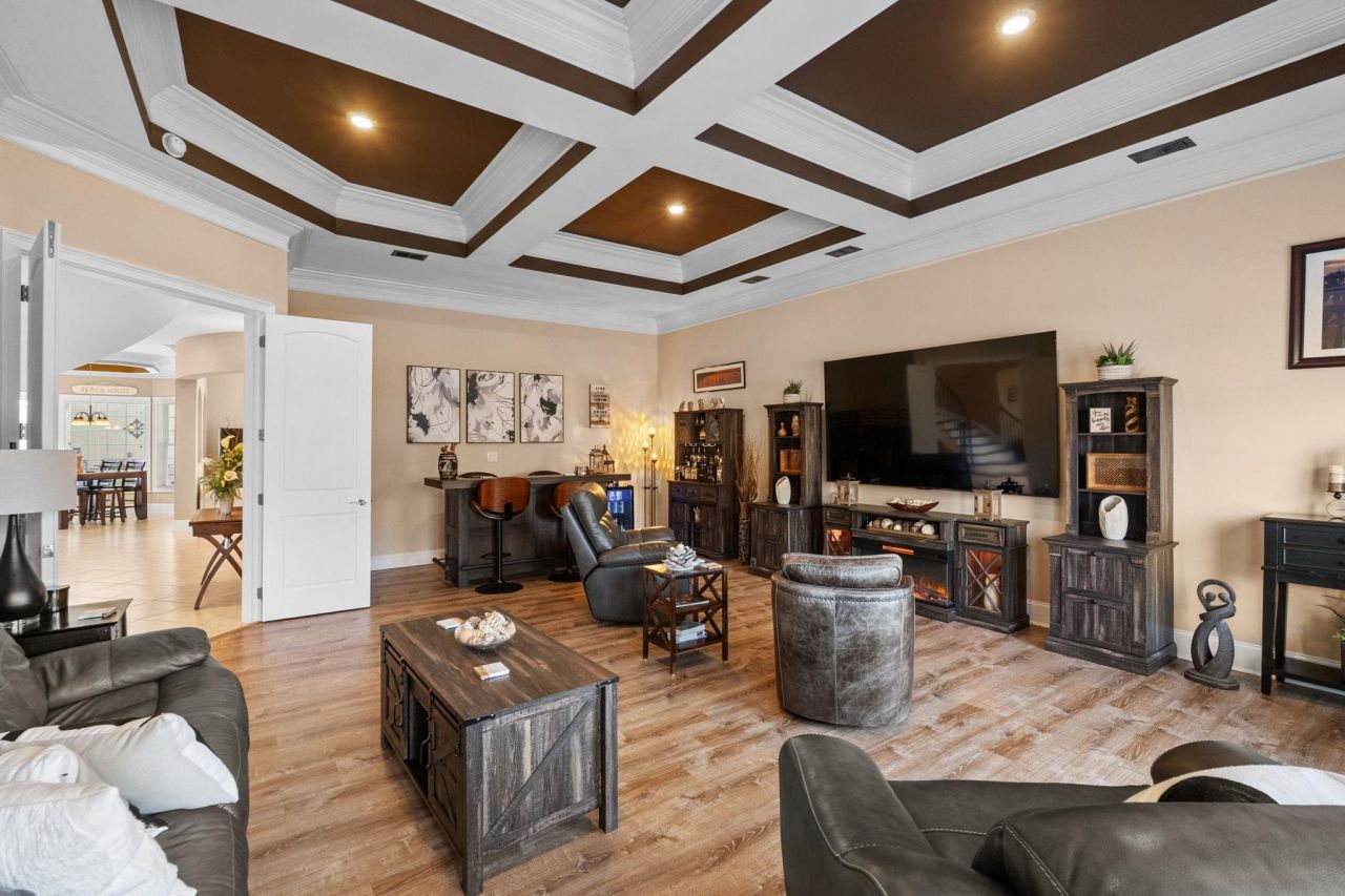 837 Bluffview Dr. Photo 11