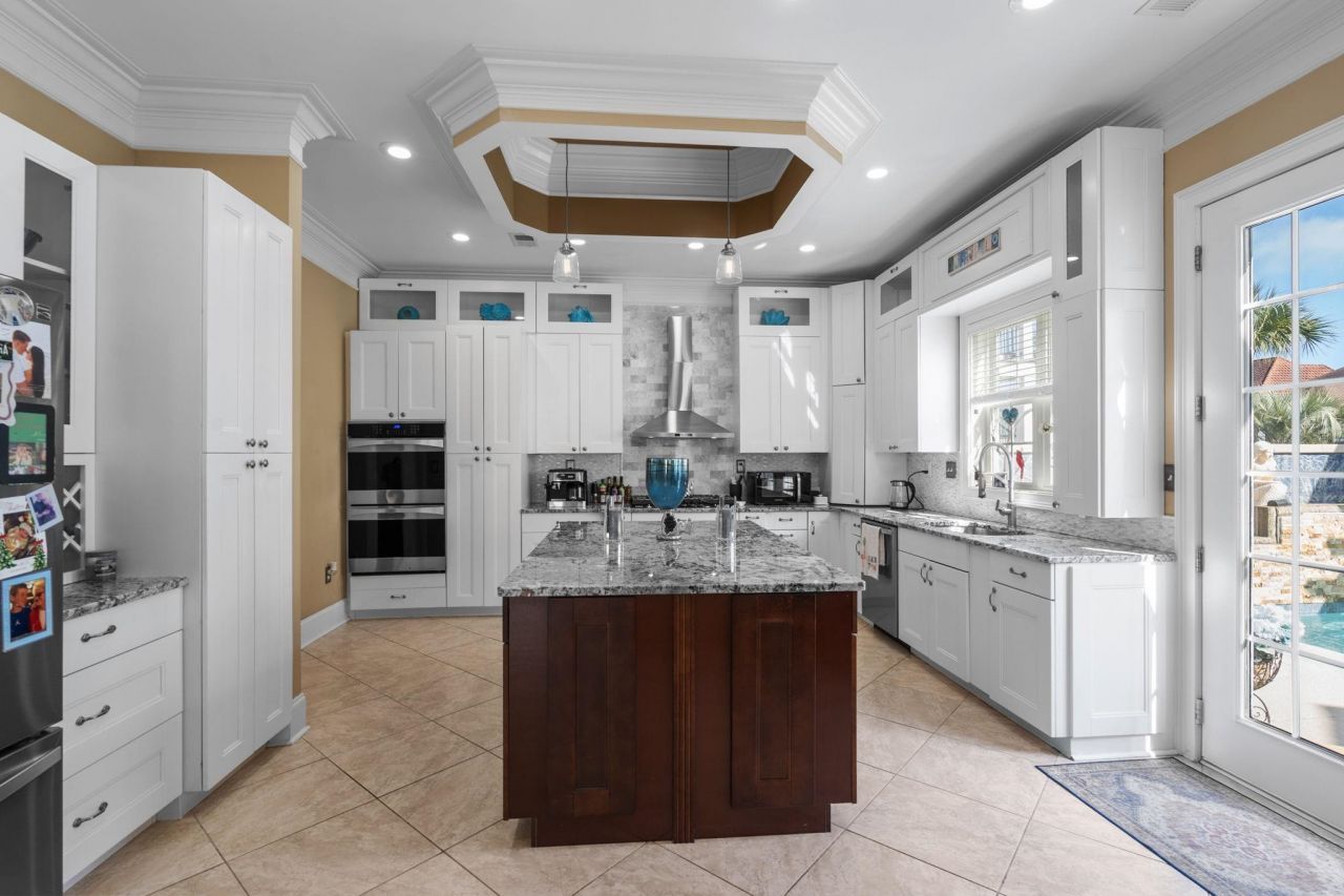 837 Bluffview Dr. Photo 18