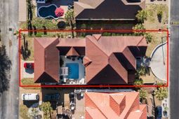 837 Bluffview Dr. photo 4