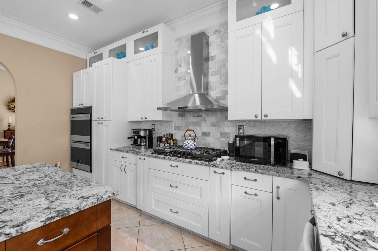 837 Bluffview Dr. Photo 20