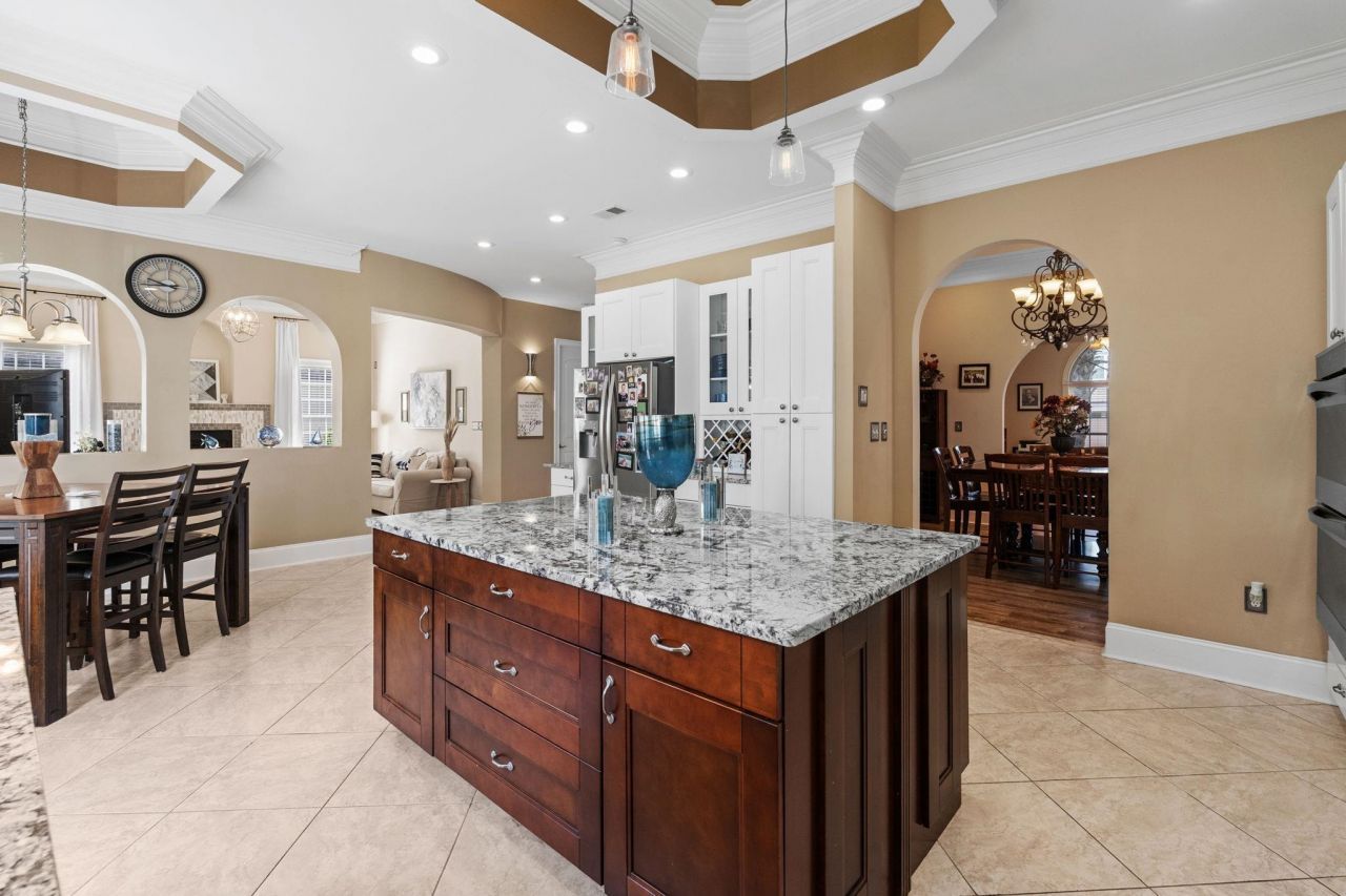 837 Bluffview Dr. Photo 21