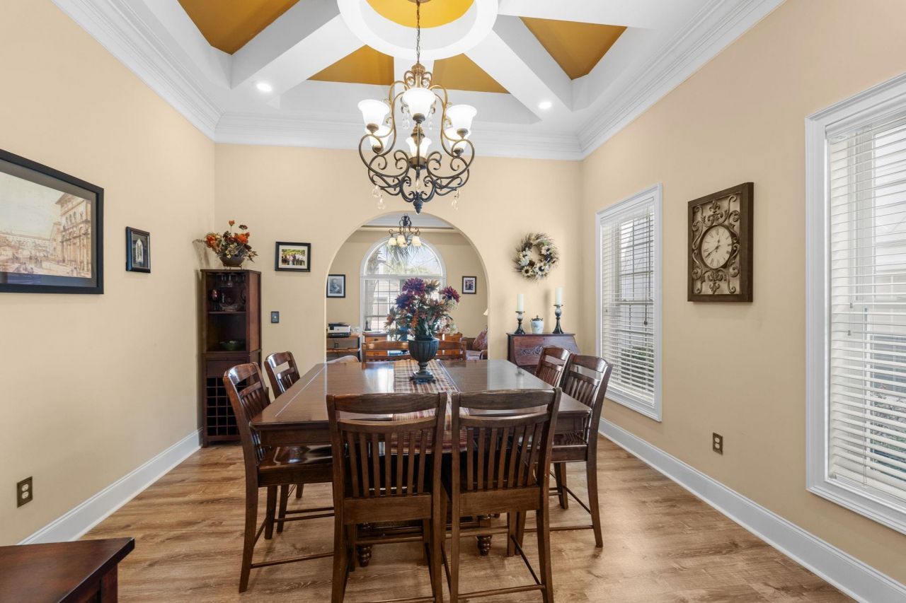 837 Bluffview Dr. Photo 23